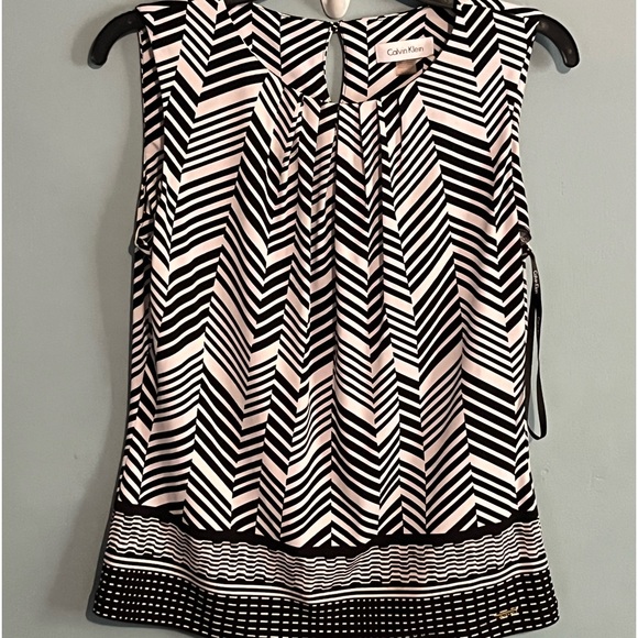 SELLING CALVIN KLEIN WOMEN BLOUSE SIZE SMALL COLOR BLACK & WHITE SLEEVELESS - Picture 1 of 14